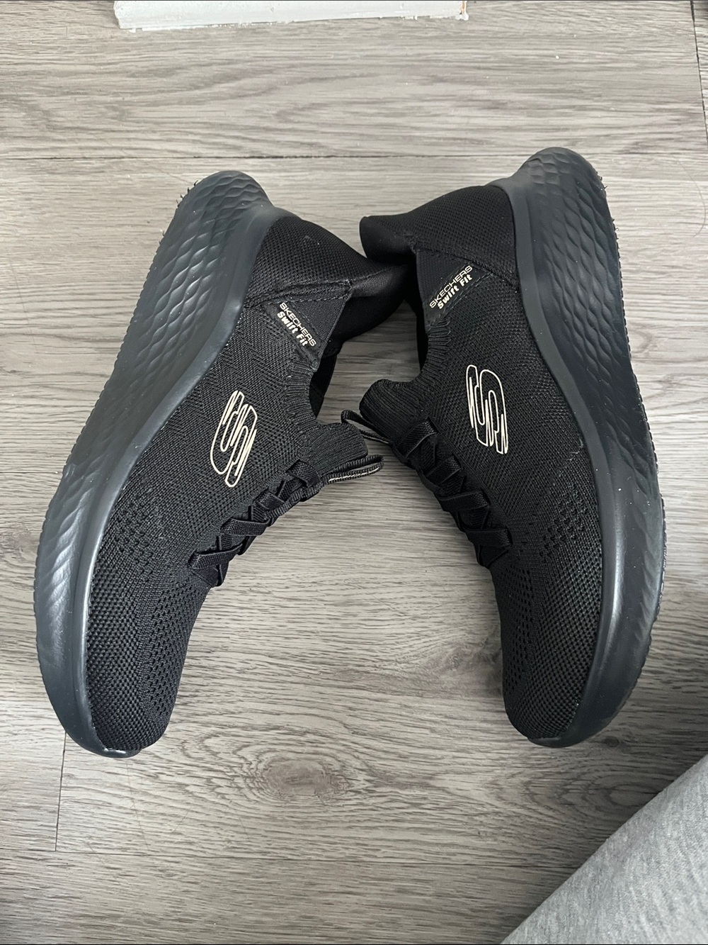 Skechers All-Black Athletic Shoes used twice ๐ - Picture 3 of 5